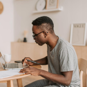 Le rôle des parents dans le développement et la performance scolaire de leurs enfants